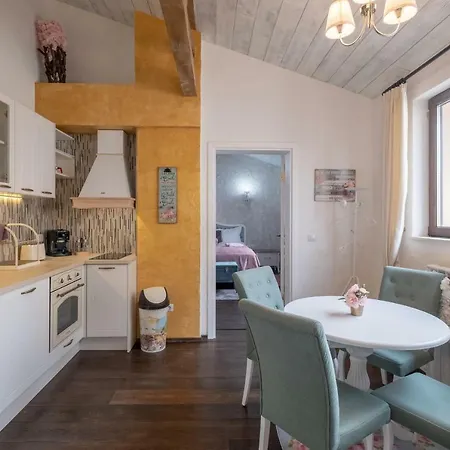 1-bedroom Designer On Hristo Belchev Str Daire *