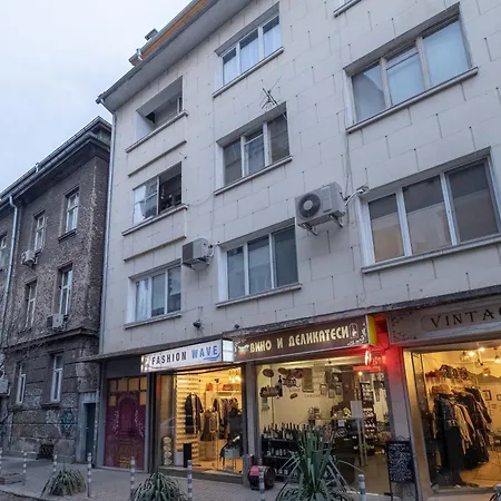 Designer 1bdr On Hristo Belchev Str * 소피아