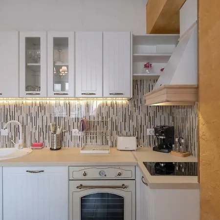 1-bedroom Designer On Hristo Belchev Str * Szófia